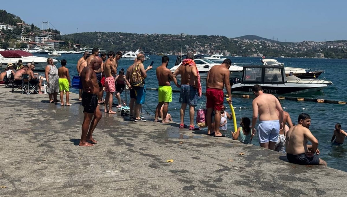 İstanbul'da aşırı sıcaklar etkili oluyor İstanbul'da aşırı sıcaklar etkili oluyor