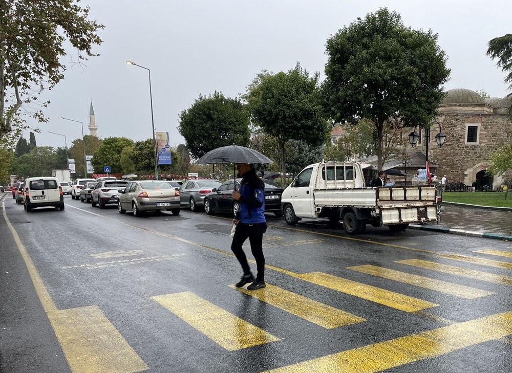 Bugün
hava nasıl olacak? Akşam saatlerinde şiddetli yağışa dikkat (İstanbul, Ankara, İzmir
hava durumu) - 4