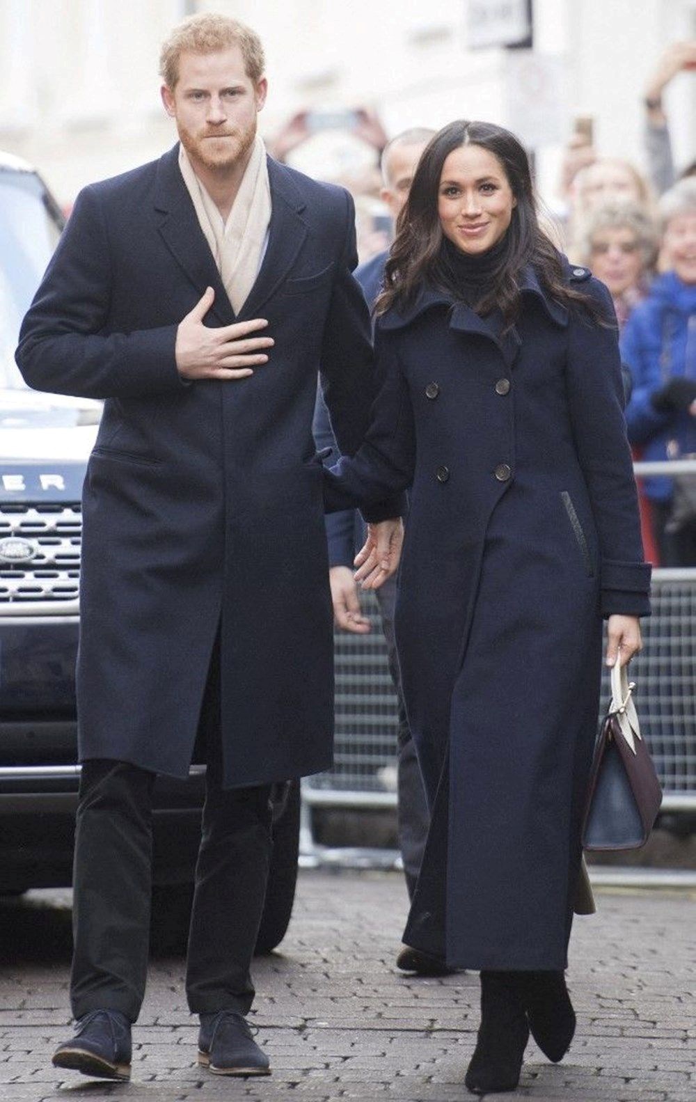 Meghan Markle ve Prens Harry taç giyme törenine katılmak için üç şart sundu - 4