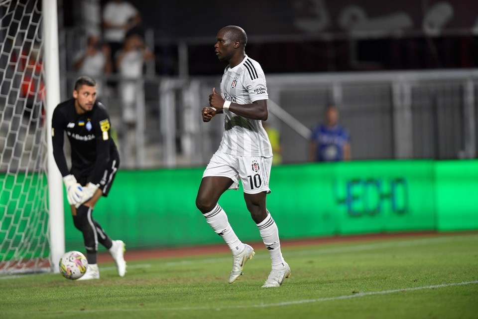 SON DAKİKA: UEFA Avrupa Konferans Ligi play-off turu | Beşiktaş, 90+4'te gelen galibiyetle avantajı kaptı - 3