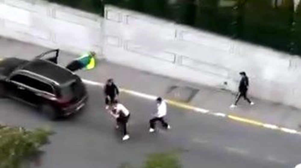 Trafikte yol verme hengamesi: Tekme tokat saldırdılar 75 6bwdio4KMkqmV1fAjP337Q