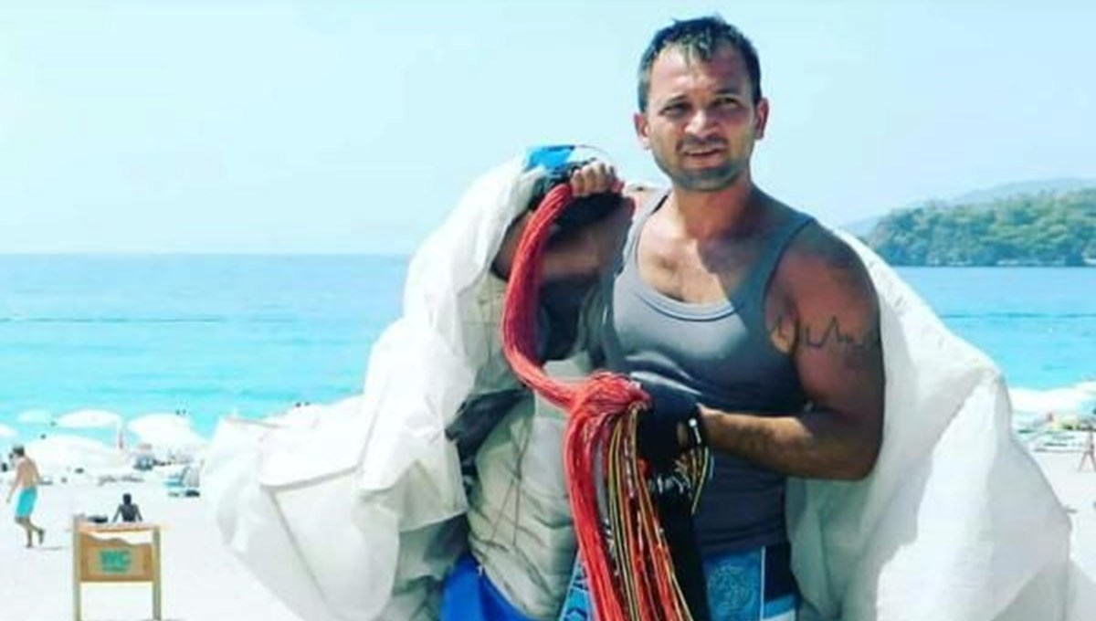 Yamaç paraşütü eğitmeni 200 metreden denize düştü Yamaç paraşütü eğitmeni 200 metreden denize düştü