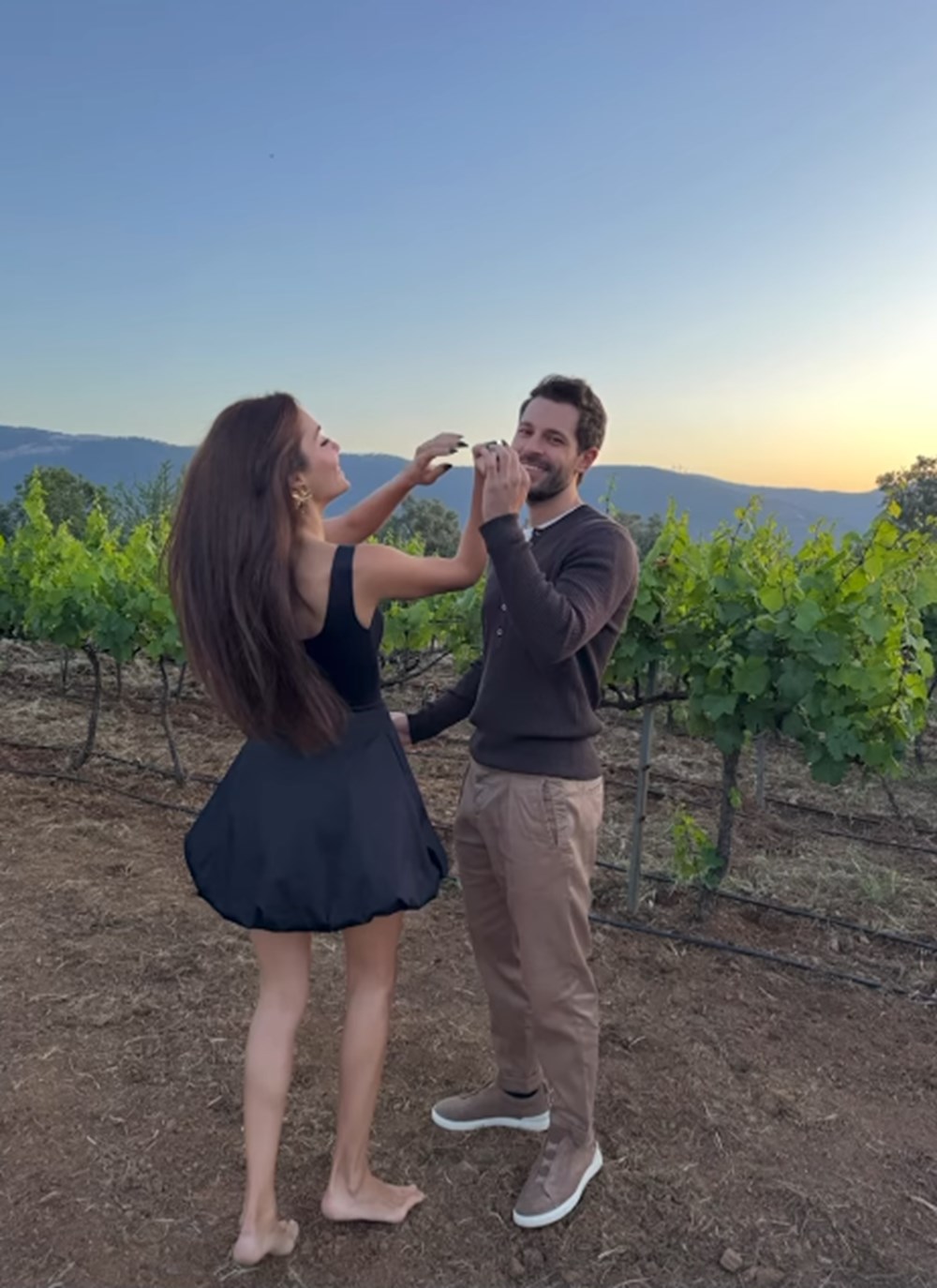 Hande Erçel ile Hakan Sabancı, ikinci yıl dönümlerini kutladı - 6