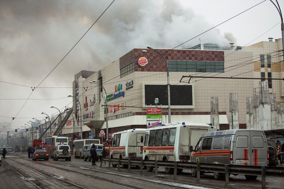 Rusya'da AVM'de yangın faciası: 64 ölü - 1