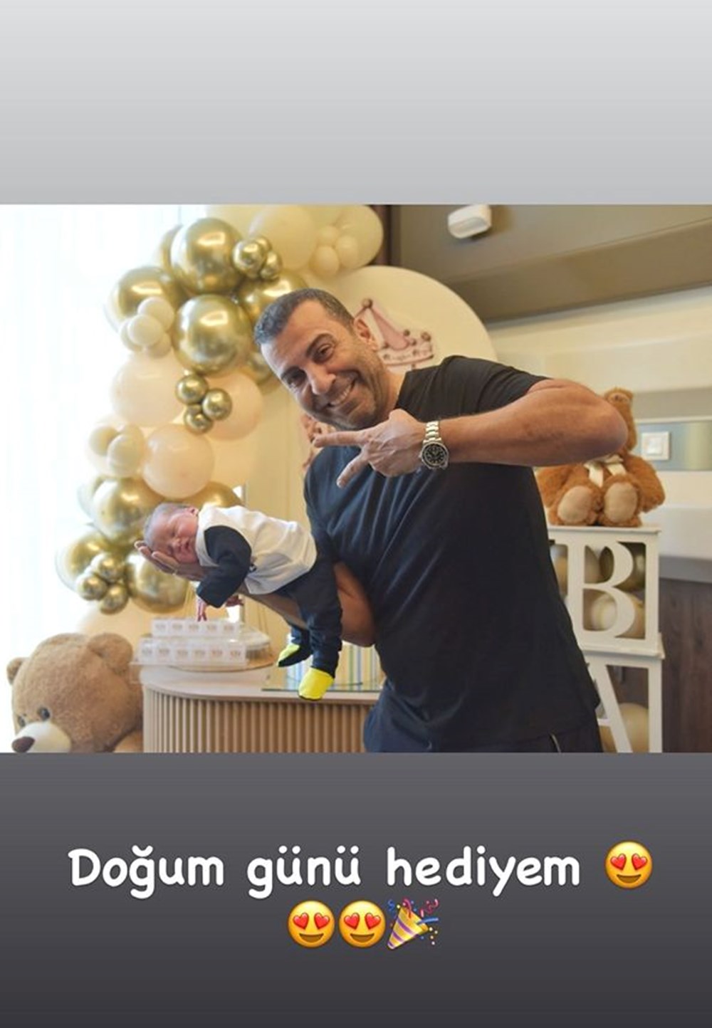 Emre Karayel 53 yaşında: Oğlu İlke Cihan’la doğum gününe özel poz