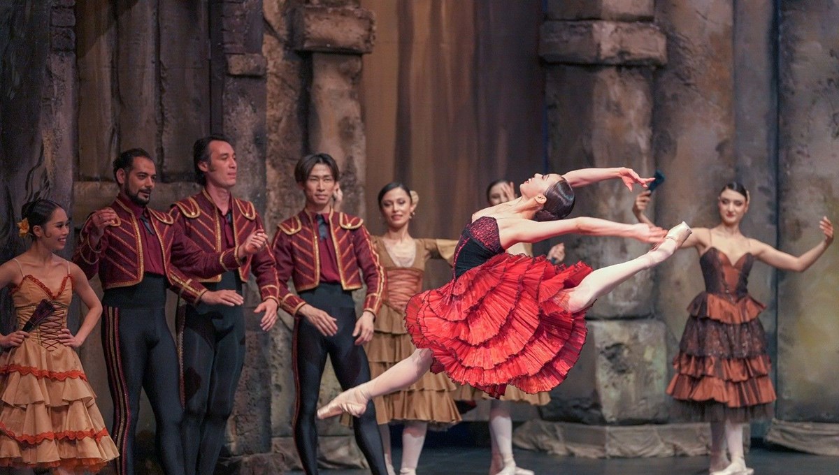 'Don Kişot' balesi sanatseverlerle buluştu