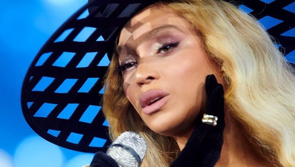 Beyonce'nin yeni albümü müzik listelerini alt üst etti - 2