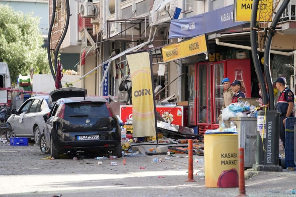 İzmir Torbalı’da patlama sonrası hasar tespit çalışmaları başladı - 2