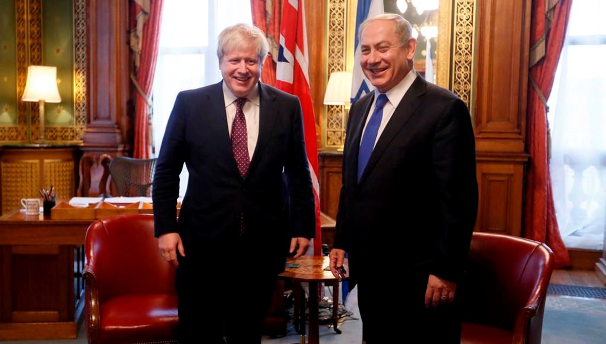 Boris Johnson'dan Netanyahu iddiası: Dinleme cihazını kim yerleştirdi? Boris Johnson'dan Netanyahu iddiası: Dinleme cihazını kim yerleştirdi?