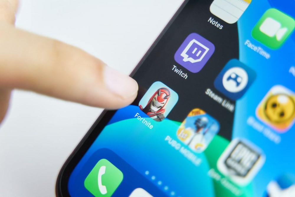 Apple'dan Epic Games'e Fortnite cezası: App Store'a dönemeyecek