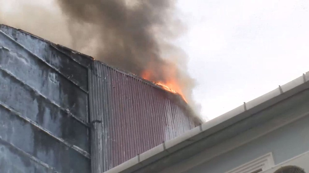 Taksim'de Yangın Felaketi: 3 Katlı Bina Çöküşüne Doğru! 74 6hzSX27n0kCrFWJqXjReEw