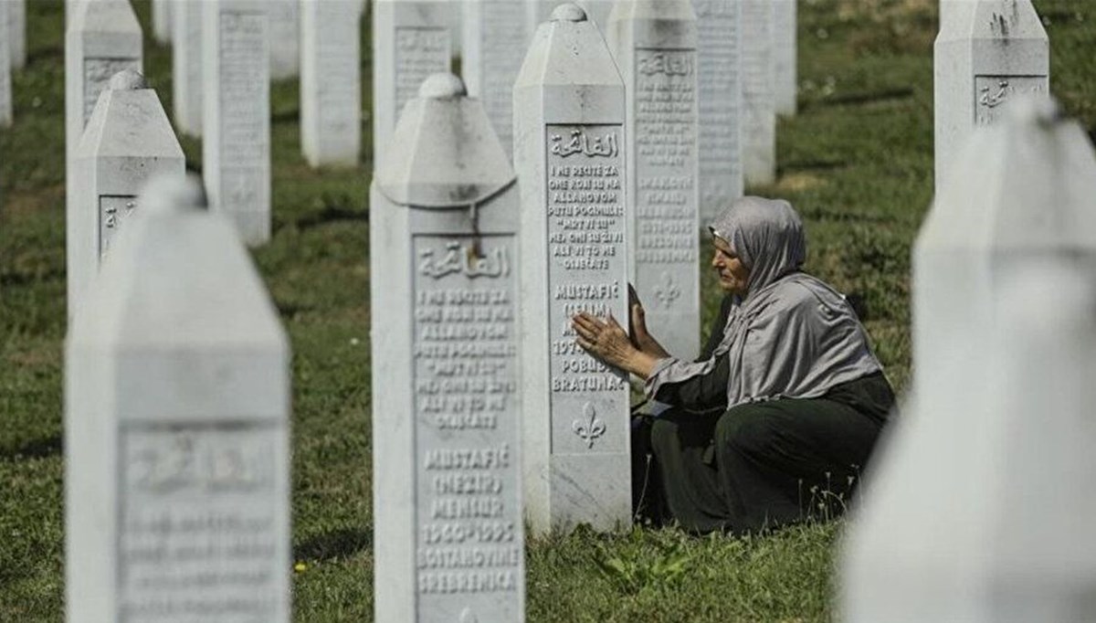 Srebrenitsa soykırımının 14 kurbanı daha toprağa verilecek