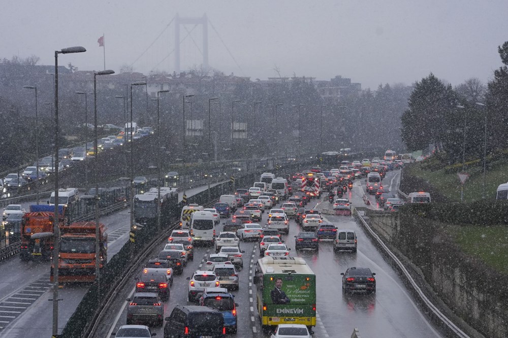 İstanbul’da kar yağışı ne kadar sürecek? Hem meteoroloji hem AKOM uyardı: Bu akşama dikkat! - 2