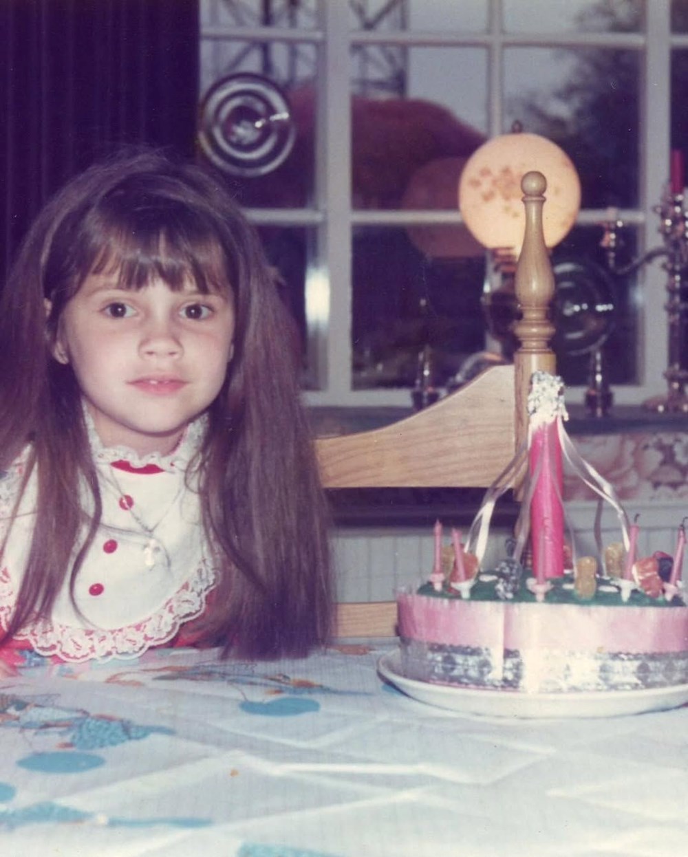 Victoria Beckham'ın hiç görülmemiş fotoğraflarını paylaştı! Moda ikonu 51 yaşında - 3