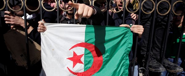 Cezayir'de cumhurbaşkanlığı seçimlerinin tarihi belli oldu