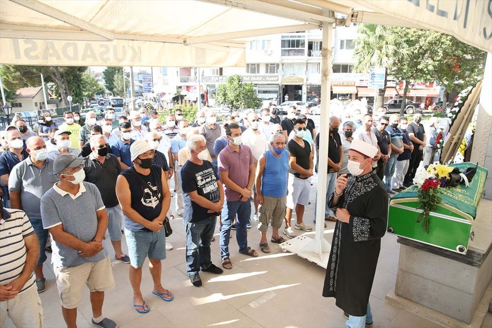 Oyuncu Metin Çekmez' son yolculuğuna uğurlandı - 8