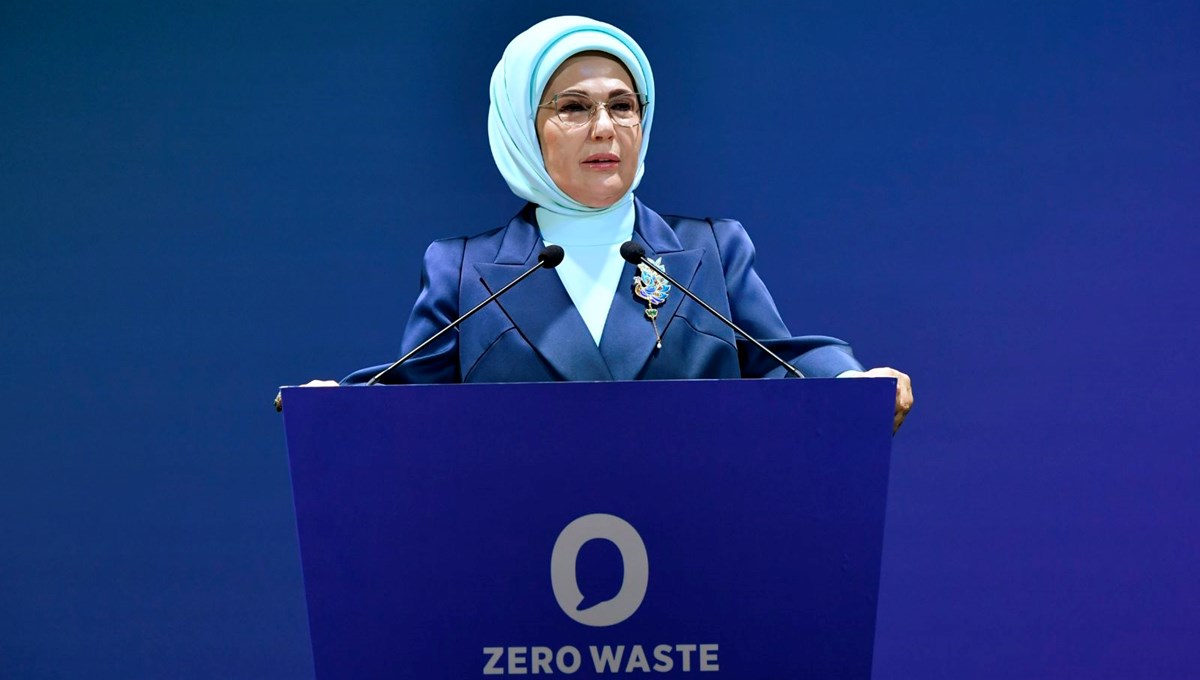 Emine Erdoğan Sıfır Atık Forumu'nda konuştu Emine Erdoğan Sıfır Atık Forumu'nda konuştu