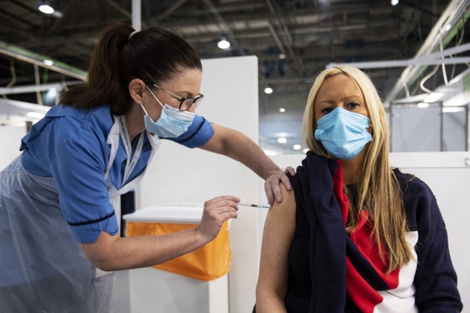 Almanya’da bir hemşire 9 bin kişiye Covid-19 aşısı yerine tuzlu su enjekte etti - 1