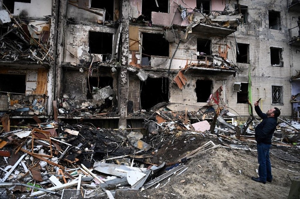 Rusya'nın saldırısının 3. gününde Ukrayna'dan fotoğraflar - 14