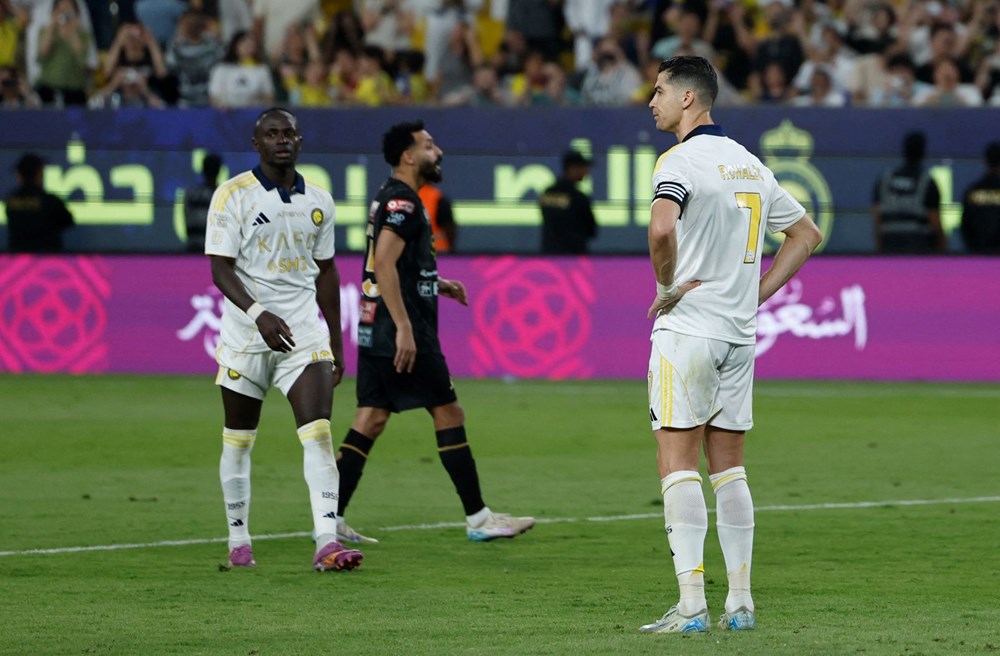 Geceye Cristiano Ronaldo damga vurdu: Penaltı kaçırdı, golünü attı, ağladı, veda etti 77 6ngeUpOwnkazPKATXdjHyA