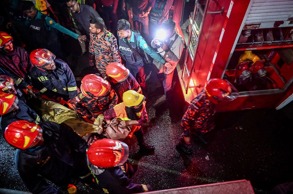 Bangladeş'te 7 katlı restoranda yangın: 43 ölü, 40 yaralı - 1