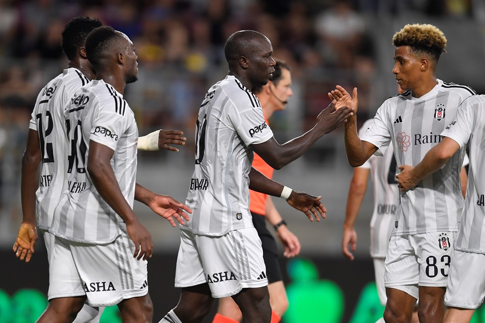 SON DAKİKA: UEFA Avrupa Konferans Ligi play-off turu | Beşiktaş, 90+4'te gelen galibiyetle avantajı kaptı - 1