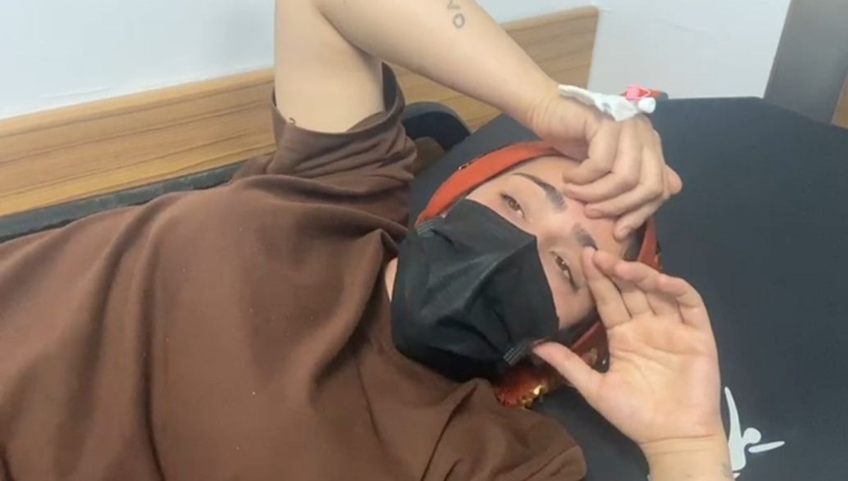 Hapşırık krizine giren kadından haber var: 35 gün sonra sağlığına kavuştu Hapşırık krizine giren kadından haber var: 35 gün sonra sağlığına kavuştu