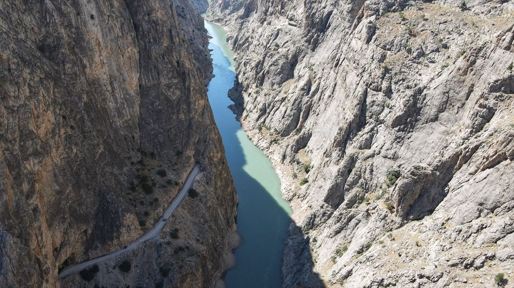 Erzincan'da yürekleri ağza getiren 'Taş Yolu': 132 yılda yapıldı - 19