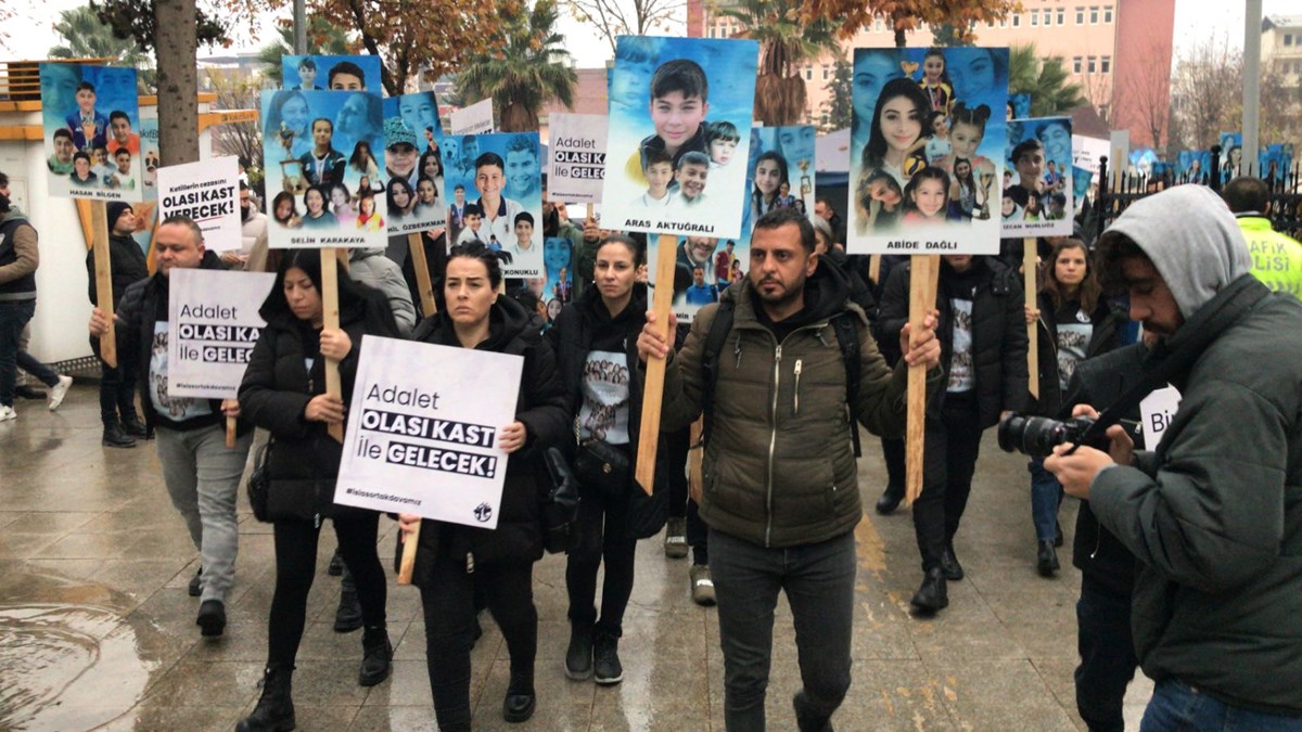 Depremde 72 kişi hayatını kaybetmişti: İsias Oteli davasında 4. gün Depremde 72 kişi hayatını kaybetmişti: İsias Oteli davasında 4. gün