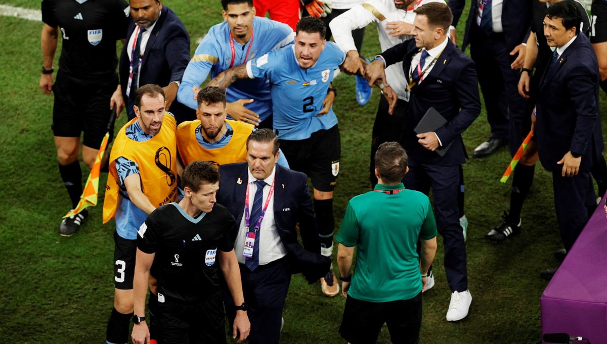 FIFA'dan Uruguaylı Edinson Cavani, Jose Maria Gimenez, Diego Godin ve Fernando Muslera'ya soruşturma