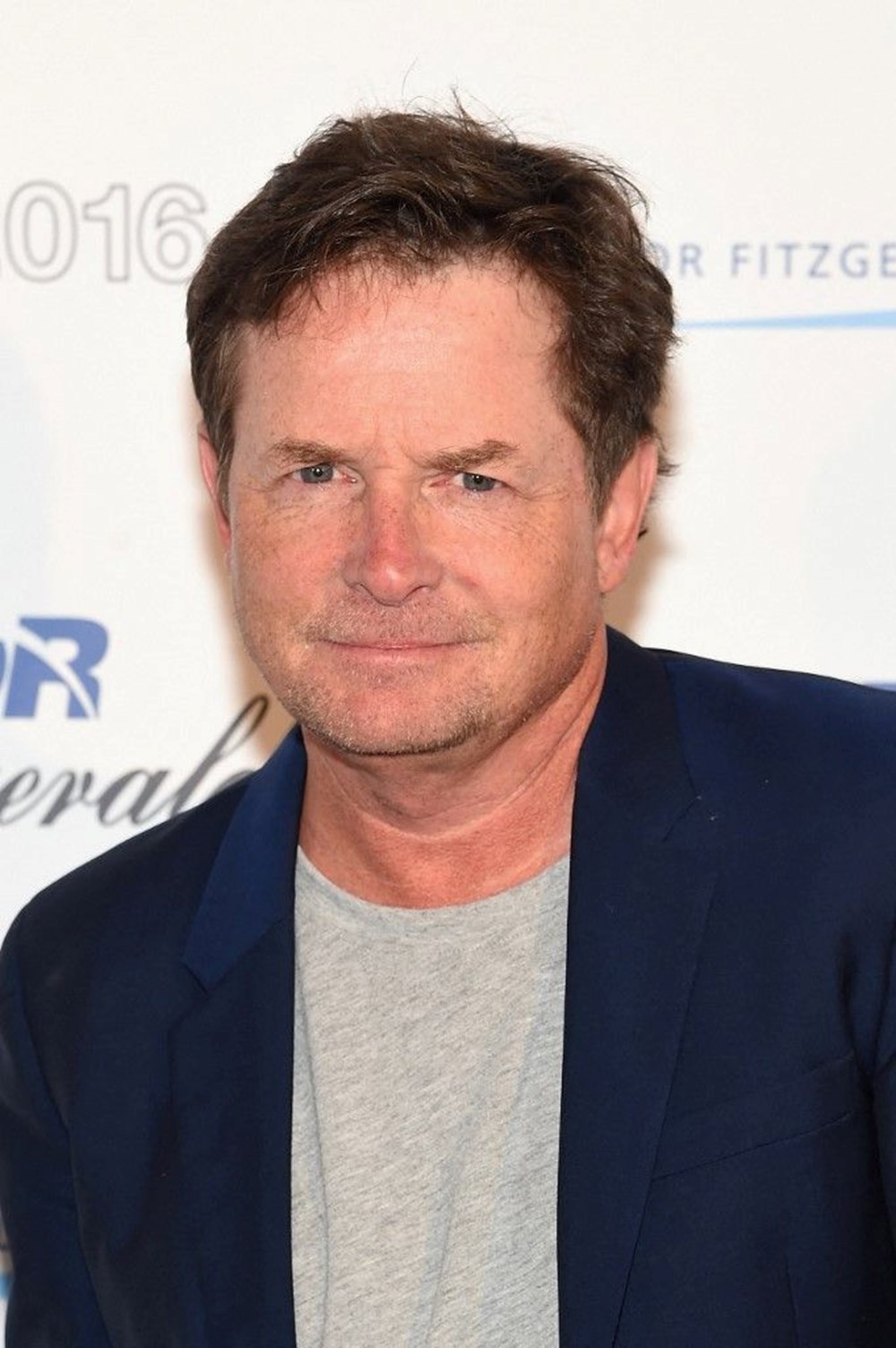 Michael J. Fox: Parkinson teşhisi sonrası alkolik oldum - 2