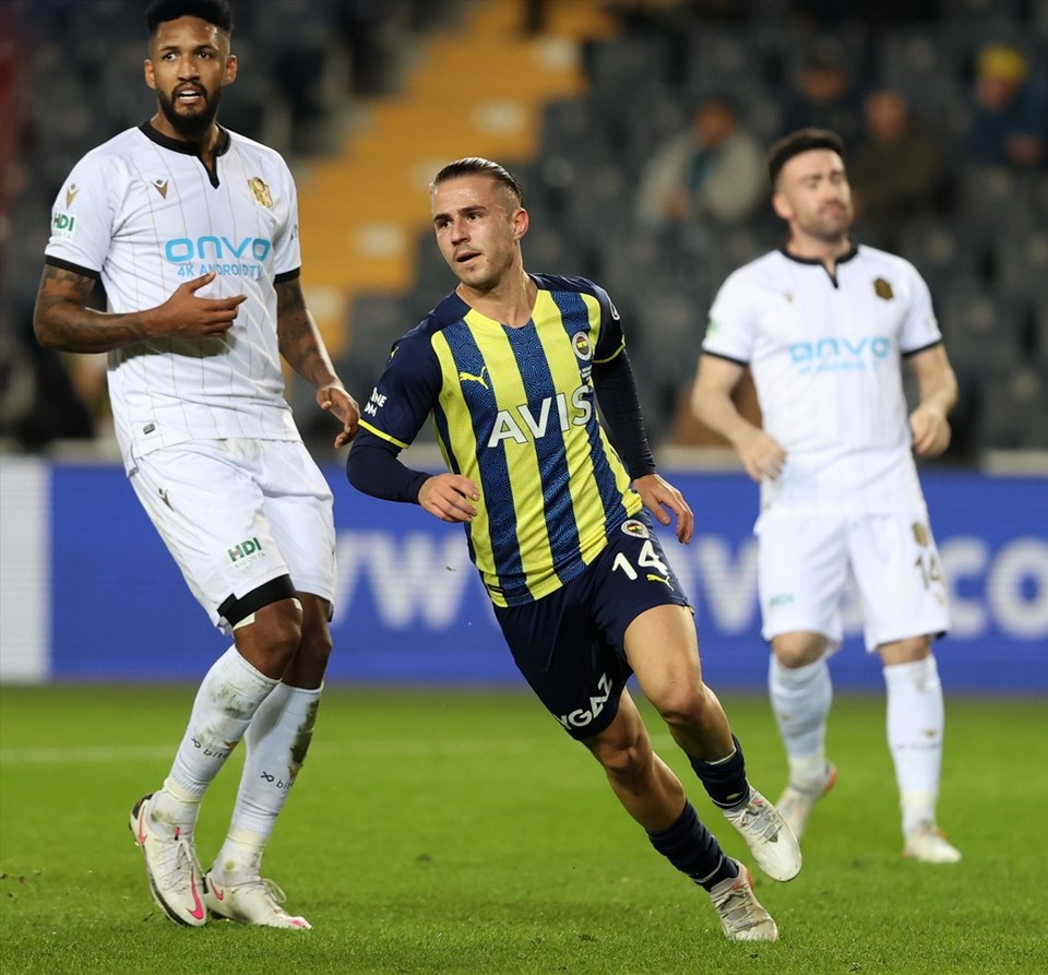 Fenerbahçe ligde 3 maç sonra kazandı - 3