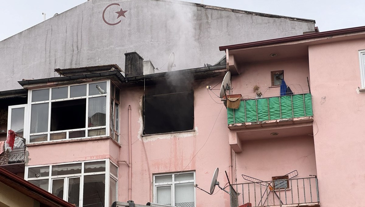 Kastamonu'da 4 katlı binada yangın: 1 yaralı