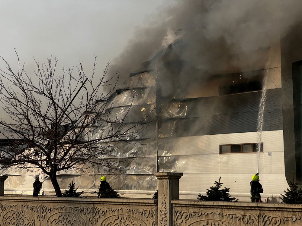 Kayseri'de mobilya fabrikasında yangın: 3 can kaybı - 3