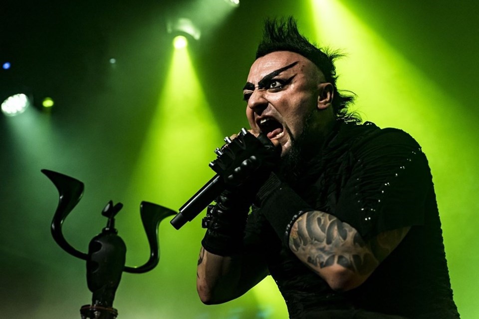 Hayko Cepkin konser saatini milli maç için değiştirdi - 1