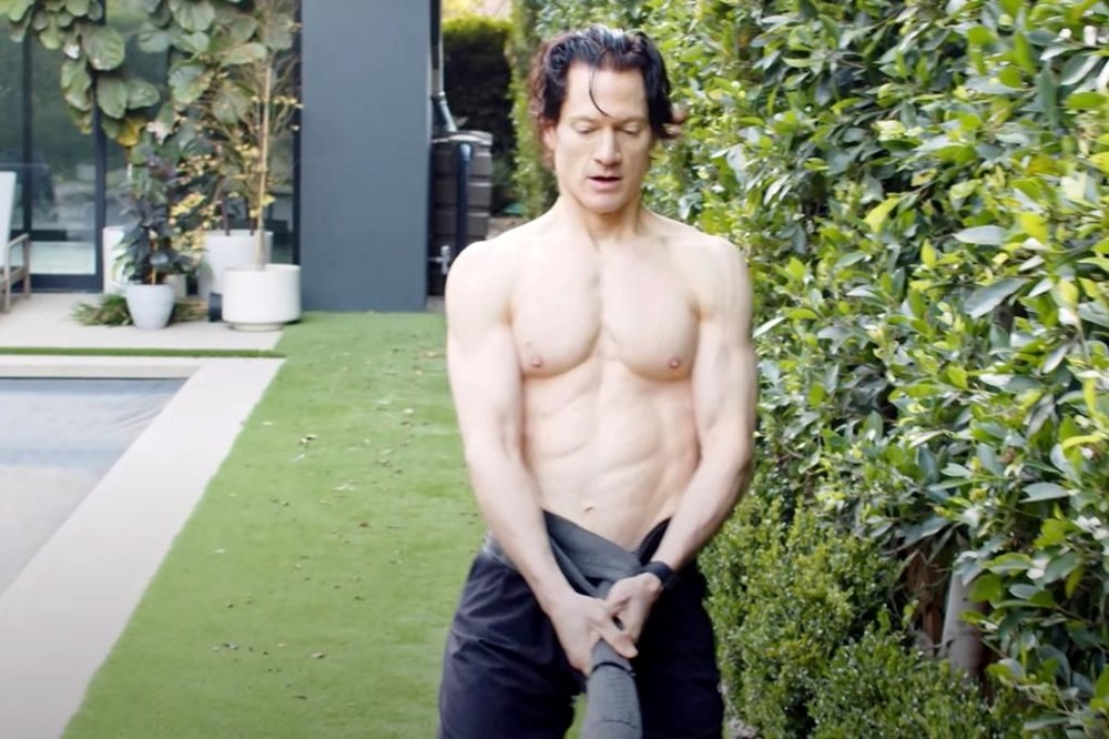 Yaşlılığı tersine çevirmek mümkün mü?: 45 yaşındaki CEO, 18 yaşındaki akciğerlere ve 28 yaşındaki bir cilde sahip oldu - 8