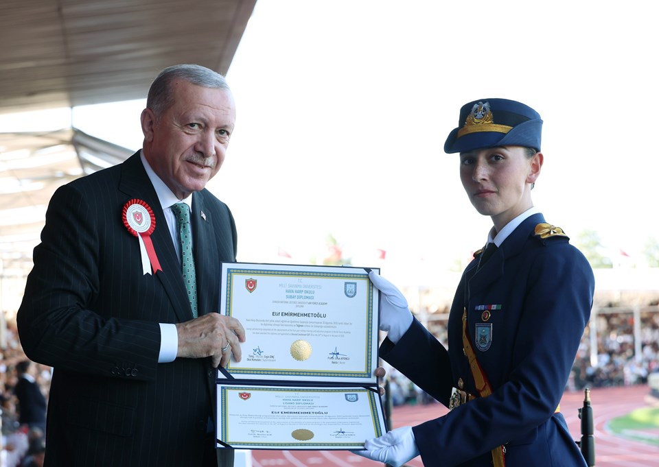 Cumhurbaşkanı Erdoğan: "Türk Silahlı Kuvvetlerinde zafiyet bekleyenlerin hepsini hüsrana uğrattık" - 3