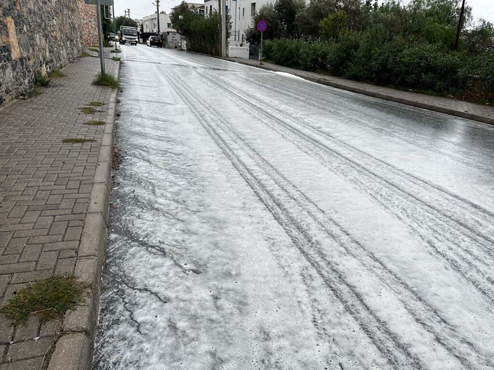 Bodrum'daki merak uyandıran köpüğün nedeni belli oldu - 6