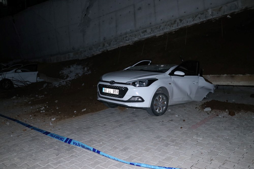 Yozgat'ta istinat duvarı park halindeki 11 aracın üzerine çöktü - 2