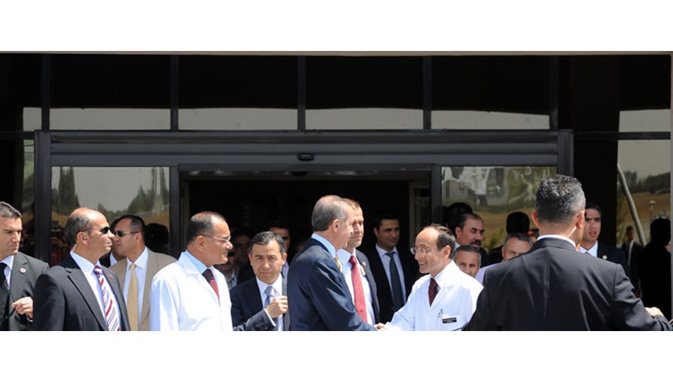 Erdoğan'dan YAŞ arası hastane ziyareti