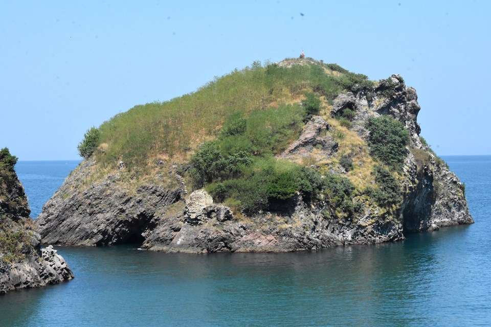 Hoynat Adası turistlerin ilgi odağı oldu - 1
