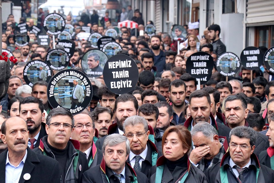 Diyarbakır'da Tahir Elçi karanfillerle anıldı - 4