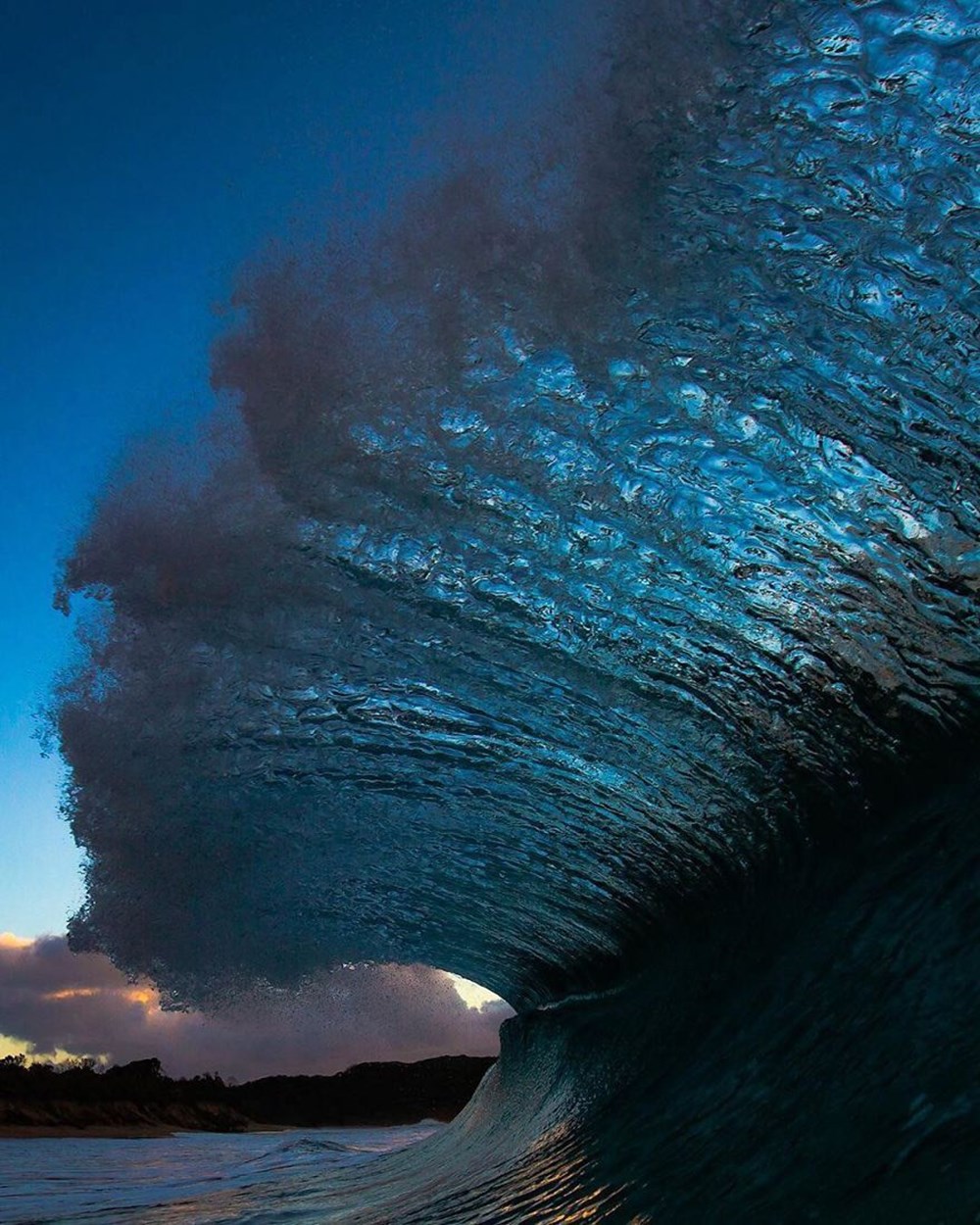 Ocean is beautiful. Австралийский фотограф Мэтт Берджесс. Необычный океан. Загадочный океан. Неизученный океан.