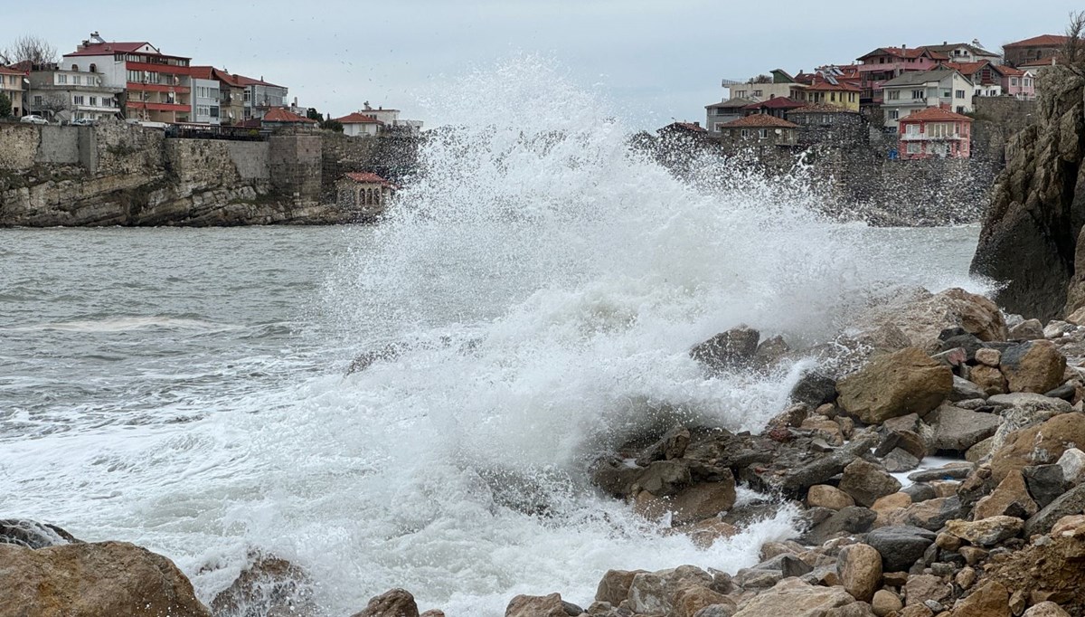 Bartın'da balıkçılar fırtınaya karşı tedbir aldı