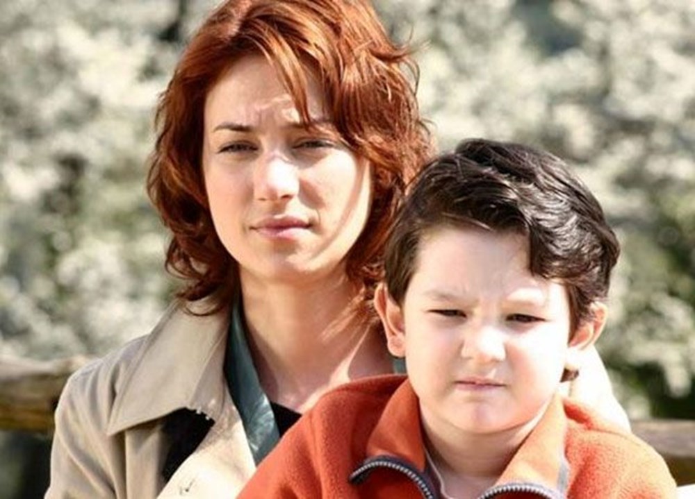 Demet Özdemir'den Şaşırtan Stil Değişikliği: Tek Gecelik İmaj Macerası! 204 7 R8wI7jek6XYymDfqa9wQ