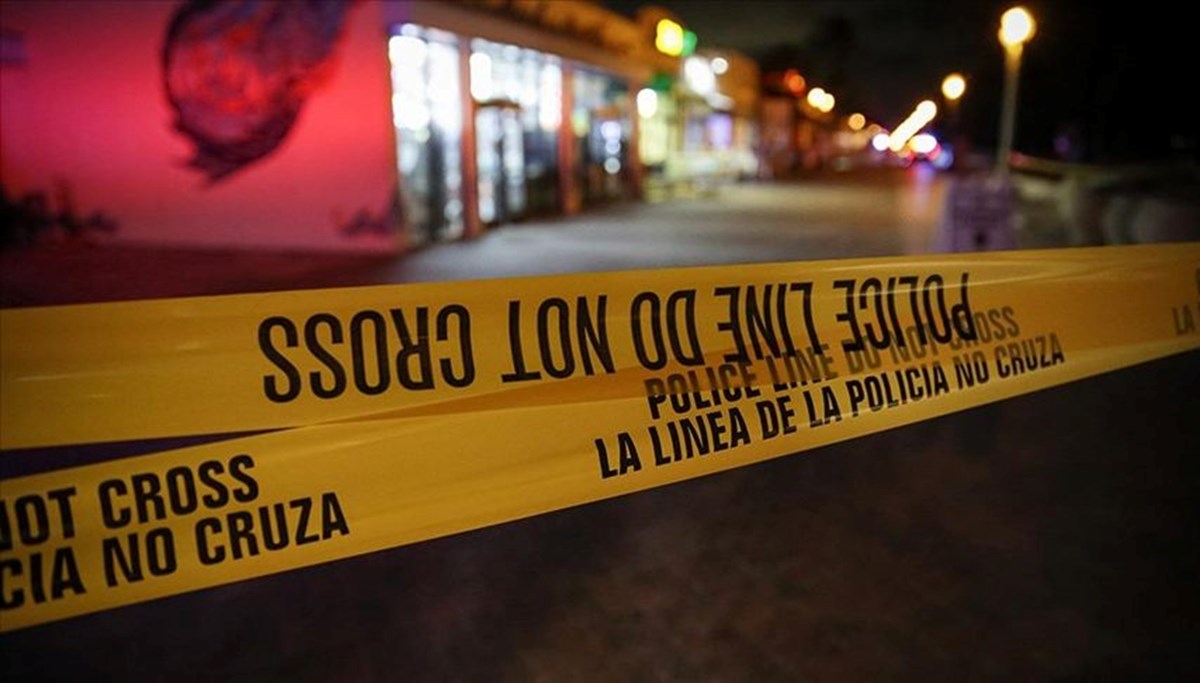 Florida'da silahlı saldırıda 4'ü çocuk 9 kişi yaralandı Florida'da silahlı saldırıda 4'ü çocuk 9 kişi yaralandı
