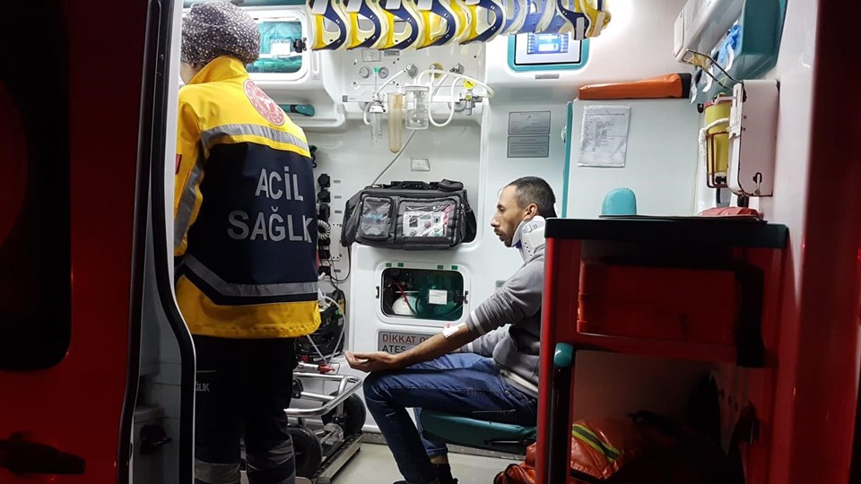 Sakarya'da AK Partili seçmenleri taşıyan otobüs TIR'a çarptı: 28 yaralı - 1