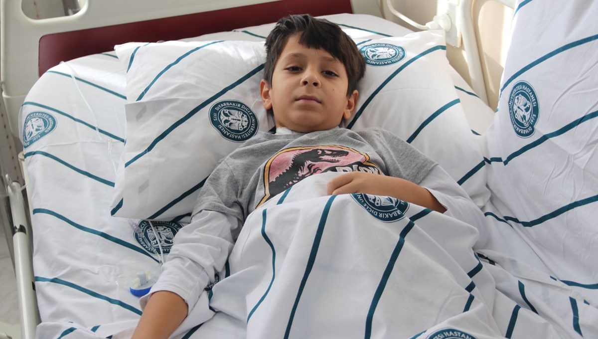 Yediği tekme hayatını kurtardı