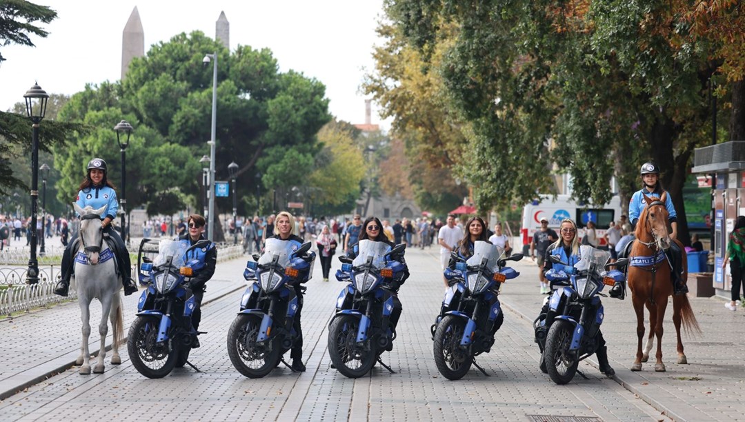 Motosikletli ve atlı kadın zabıtalar görev başında