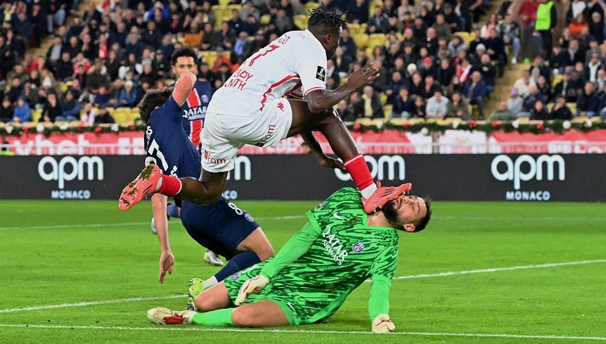 Donnarumma'nın yüzü parçalanmıştı: Singo'dan özür mesajı geldi Donnarumma'nın yüzü parçalanmıştı: Singo'dan özür mesajı geldi